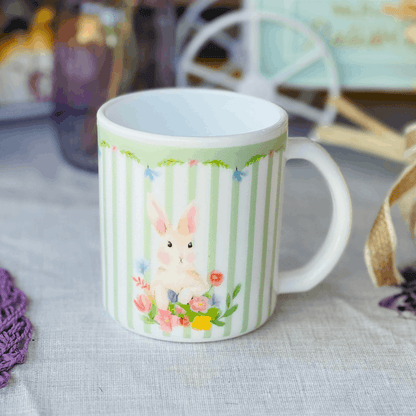 Caneca Coelho Listras Verdes de Vidro Opalino 350ml - 8x9cm