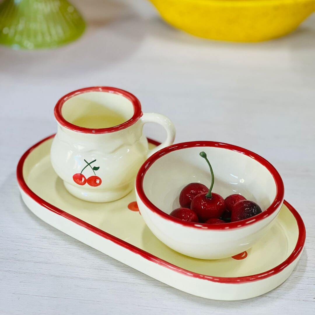 Xícara Babado Cereja Tutti-frutti - 7x8x10 - 130ml