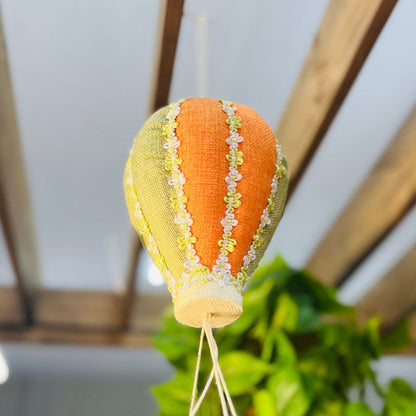 Balão Com Coelhinho no Cesto - 36x13x13cm Pequeno Laranja e Verde
