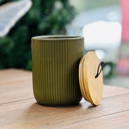 Potiche de Cerâmica Decorativo Com Tampa Em Bambu e Pegador de Corda Lines Verde - 10x10x12,5cm