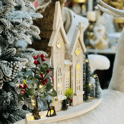 Casa Natalina Branca Com Led de Madeira 43x25cm