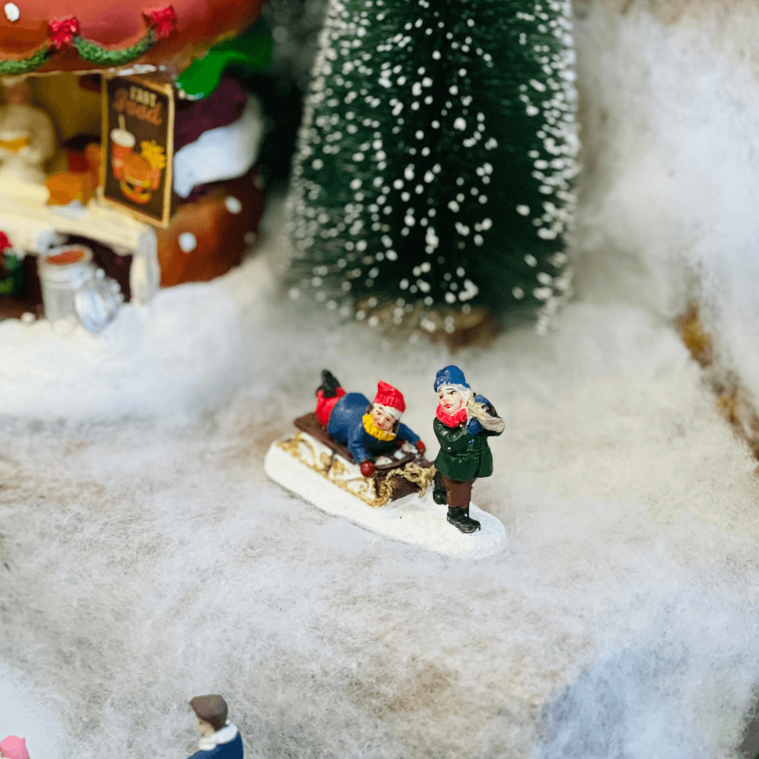 Cenário Natal Criancas no Trenó 4,5x7,5x3cm