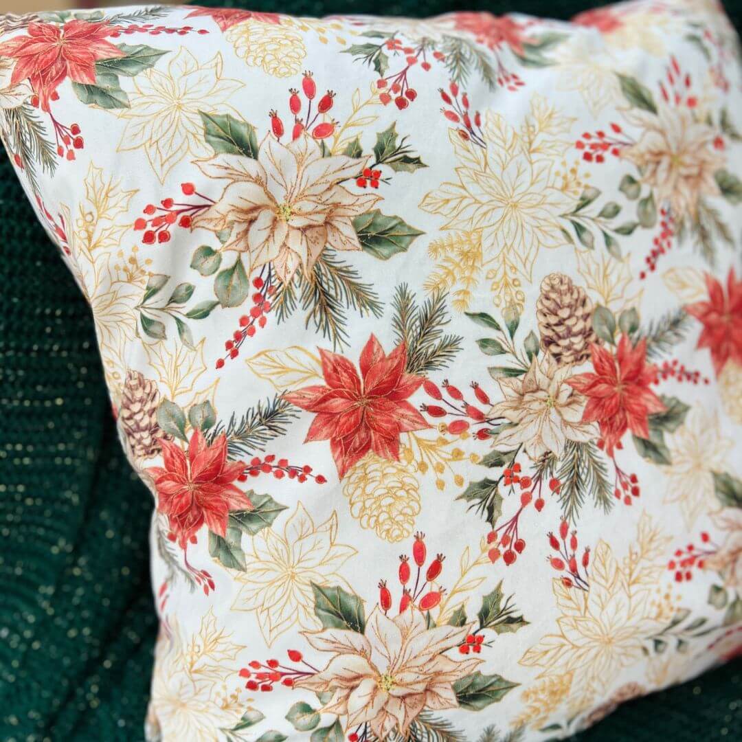 Capa de Almofada Luxor Natal Celeiro Flores – 50x50cm
