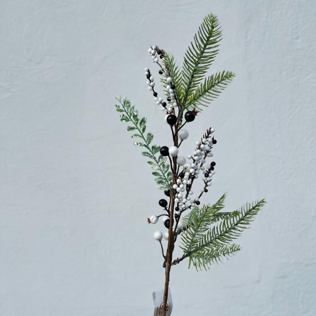 Haste Natalina com Mirtilos e Folhas de Pinheiro – 64cm