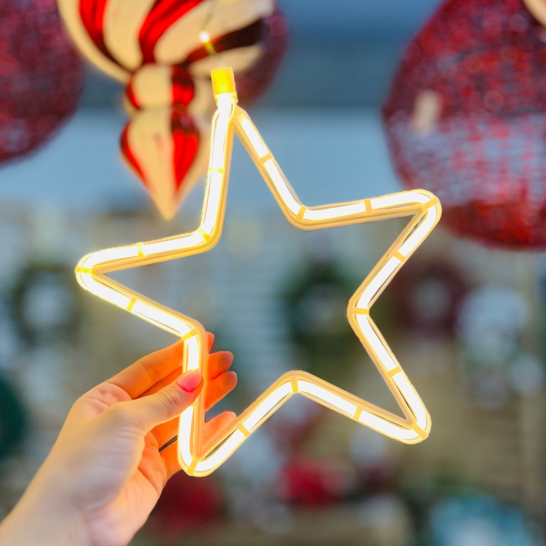 Cortina de LED 9 Estrelas Branco Quente com Memória de Função – Bivolt