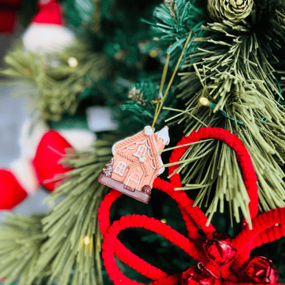 Casinha Gingerbread para Pendurar de Resina 7cm