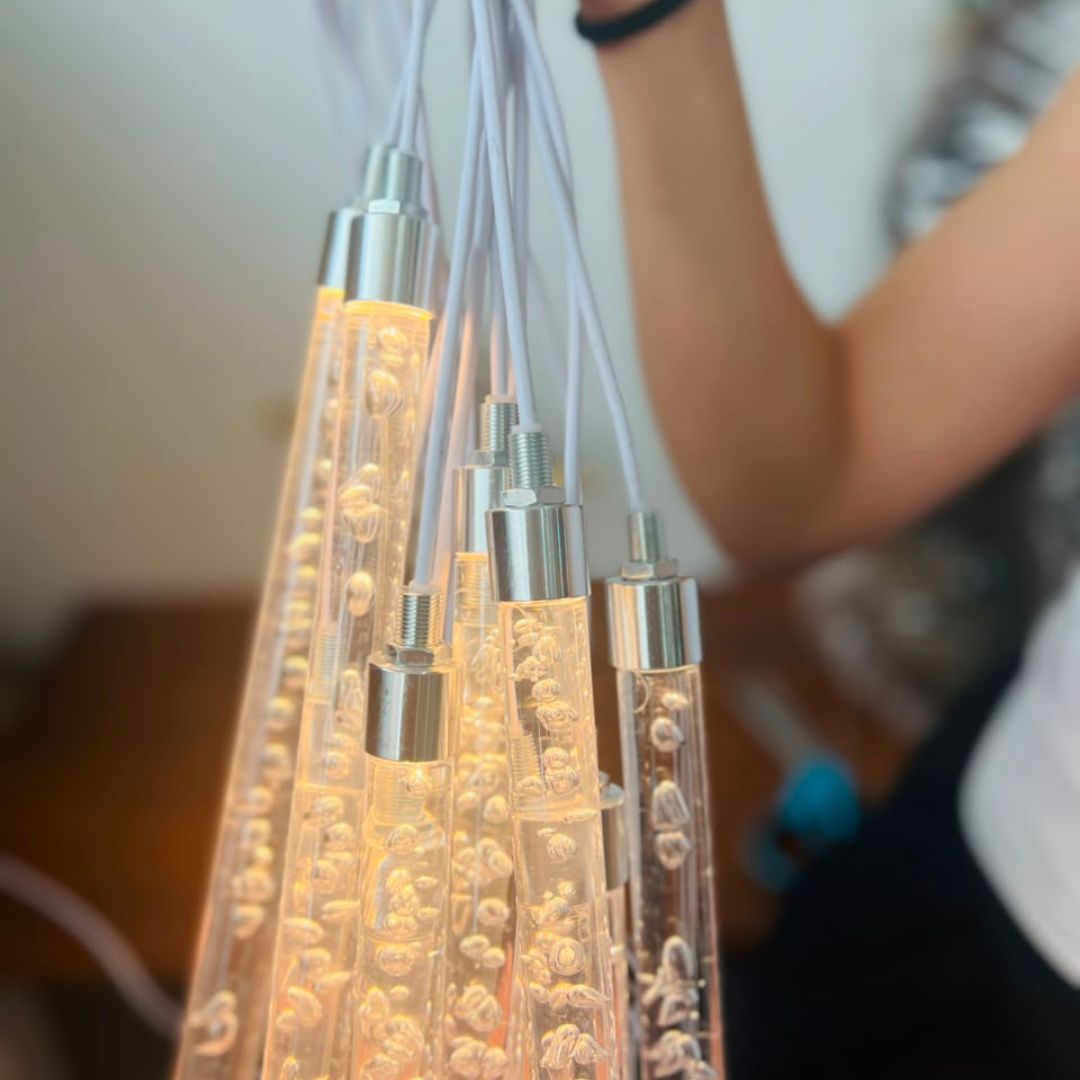 Pendente Decorativo Gota d’Água com 10 Gotas - Branco Quente | Bivolt