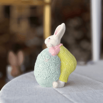 Coelho Com Ovo Azul de Resina 13cm