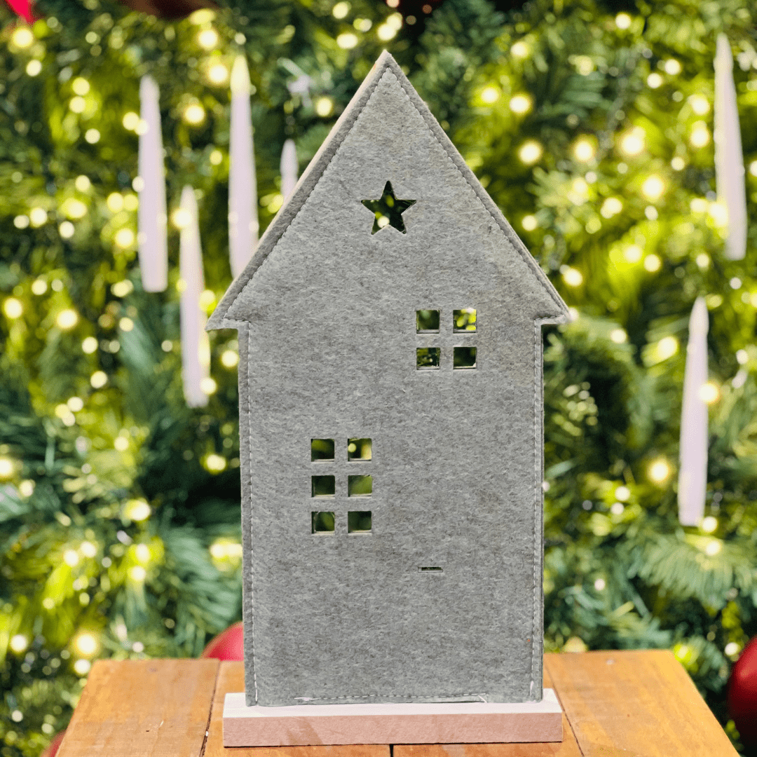 Casa Natalina Alce de Feltro e Mdf Verde 19,5x35,5cm - Handmade
