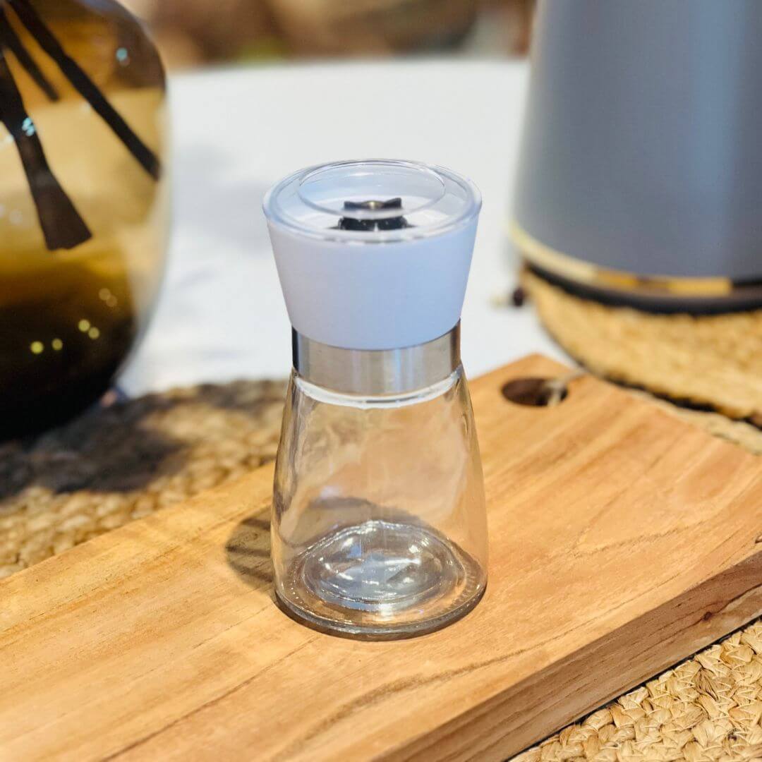 Moedor de Tempero Vidro Com Tampa Branca - 170ml