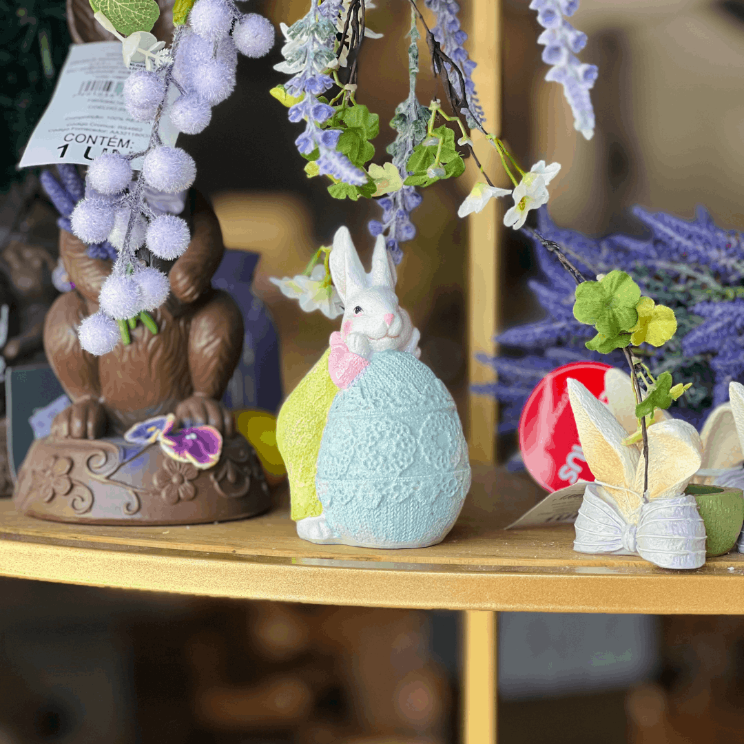 Coelho Com Ovo Azul de Resina 13cm