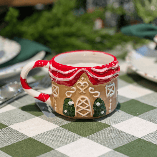 Caneca Natalina de Cerâmica Casa Gingerbread Vermelha 350ml 7cm
