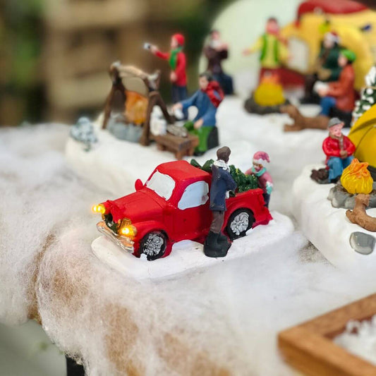 Cenário Natal Arvore no Carro Com Led 6,7x11,7x5,9cm