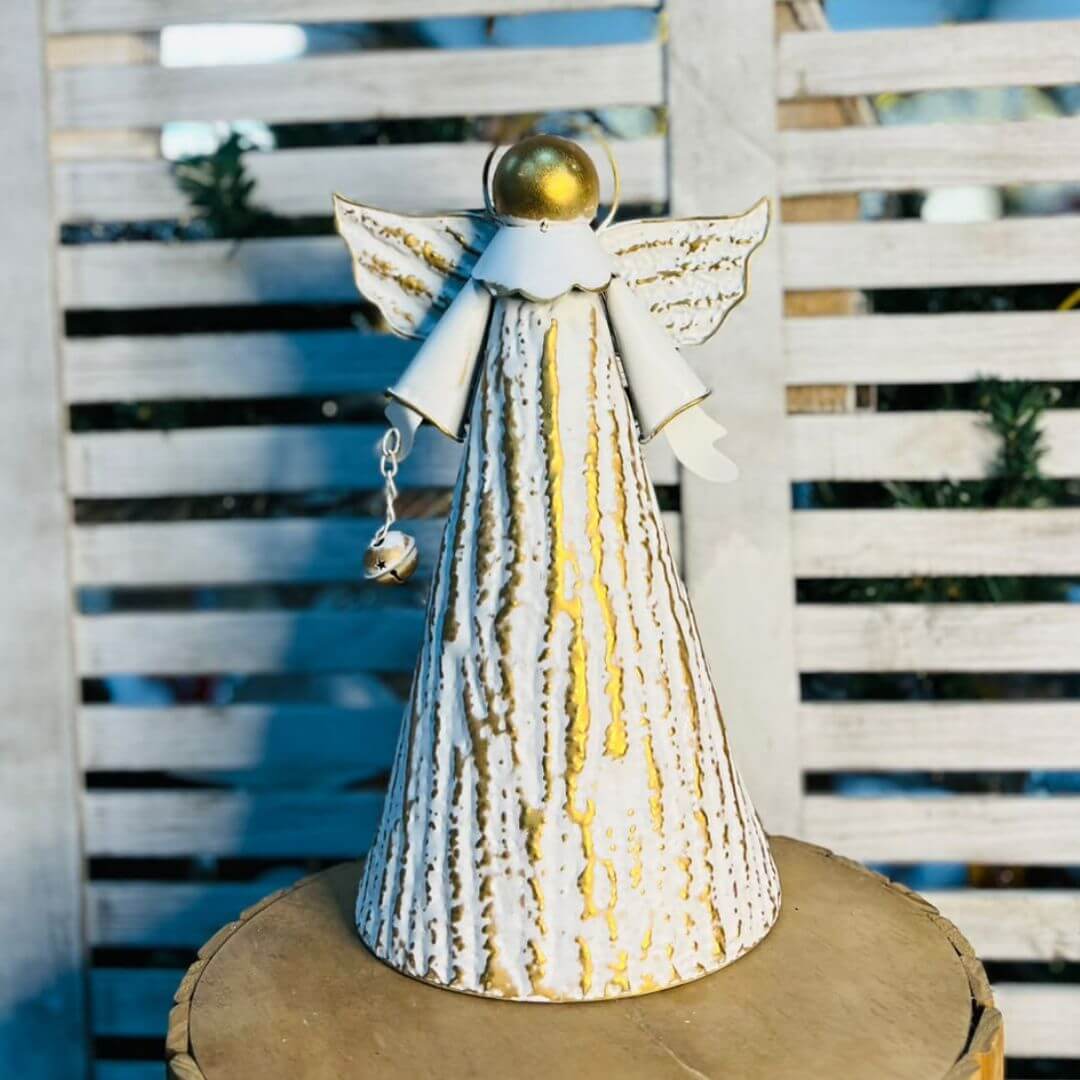 Enfeite Anjo com Guizo Branco e Dourado – 45cm