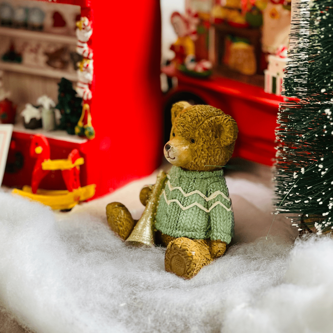 Urso Natalino Sentado Verde de Resina 10cm