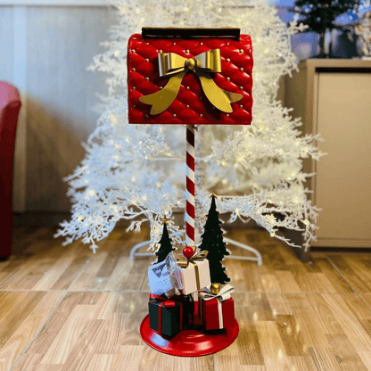 Caixa de Correio Decorativa Pinheiro e Presente - 87cm